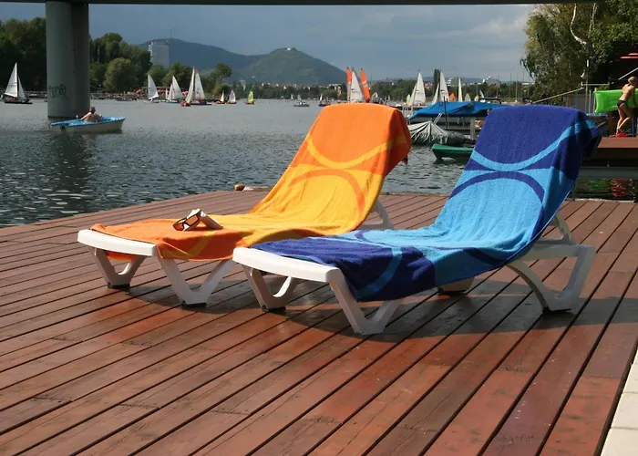 Strandhotel Alte Donau Hotel