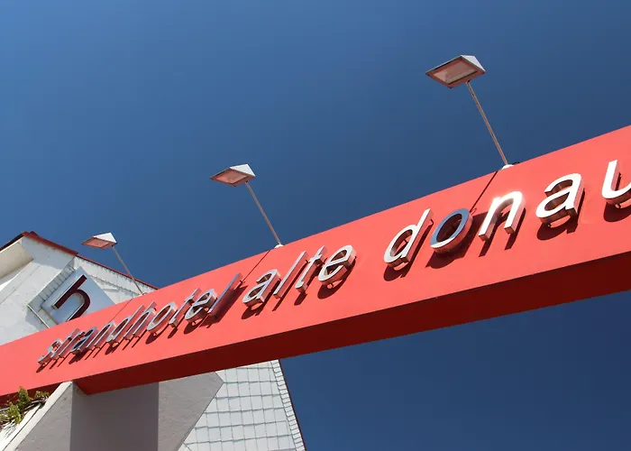 阿尔特多瑙河海滩酒店 酒店