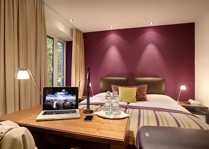 Strandhotel Alte Donau Hotel
