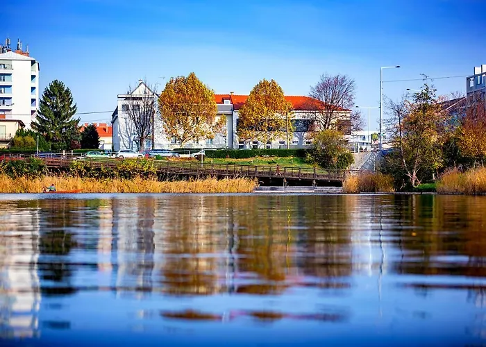 Strandhotel Alte Donau 4* Viena